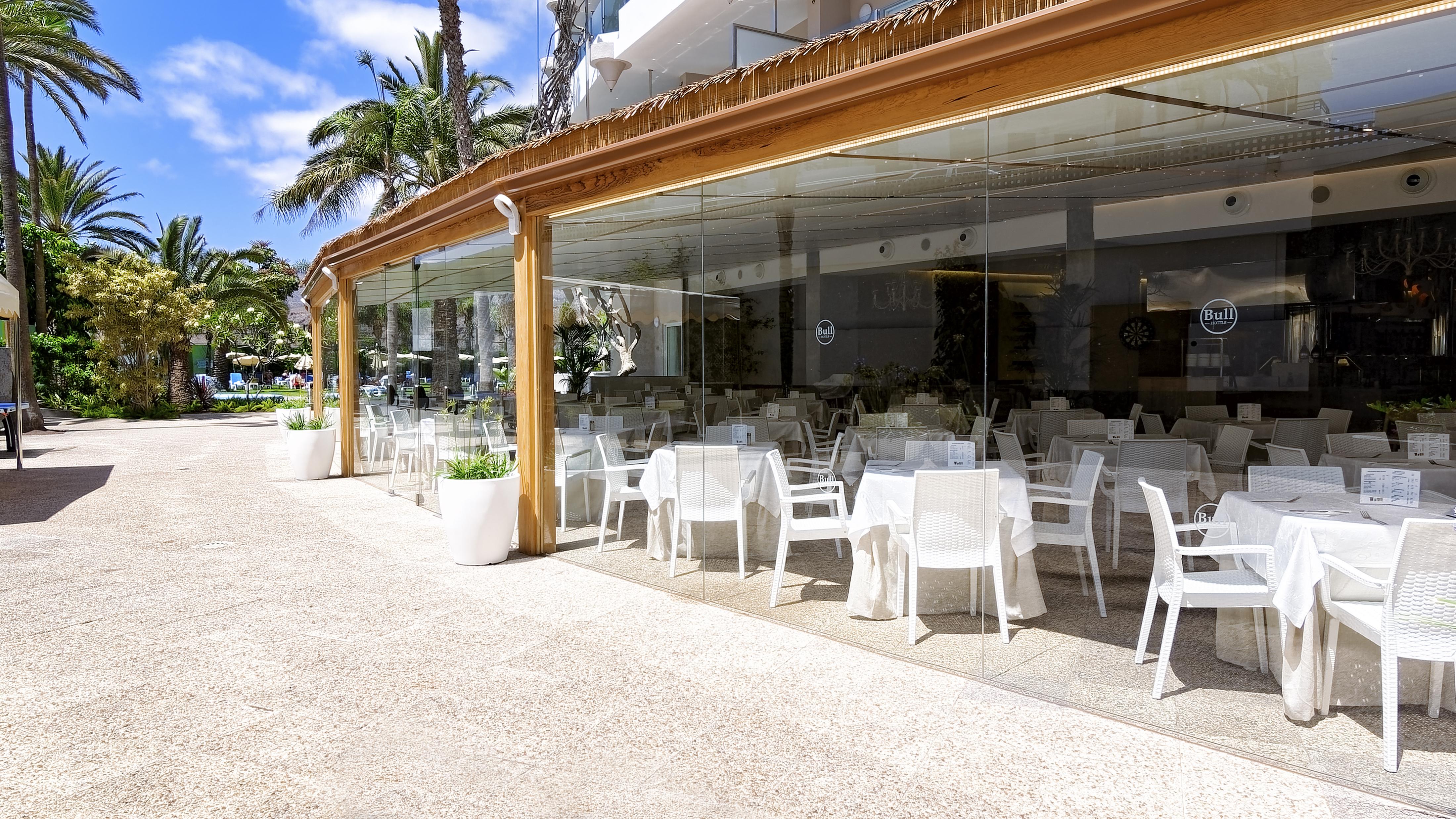 פלאייה דל אינגלז Bull Escorial & Spa מראה חיצוני תמונה